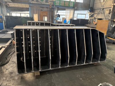 下部工ブラケット（溶接請負）